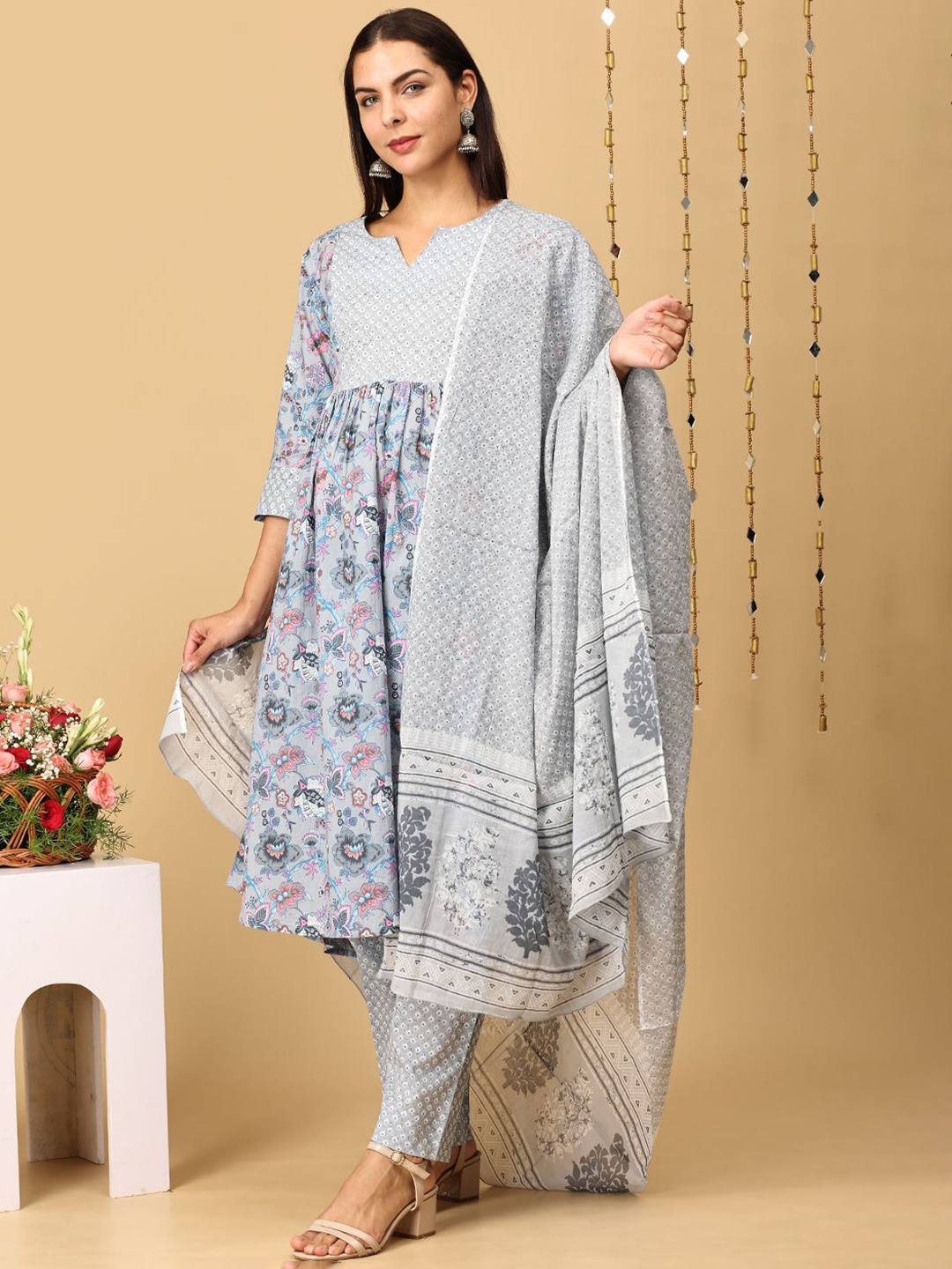 

The Mom Store Floral Printed Regular Pure Cotton Maternity Kurta with Pyjamas & Dupatta, Grey