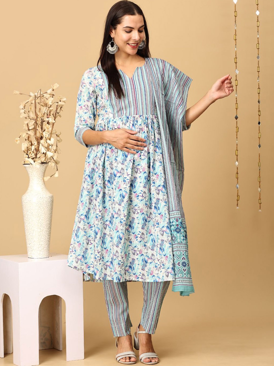 

The Mom Store Floral Printed Regular Pure Cotton Maternity Kurta with Pyjamas & Dupatta, Blue