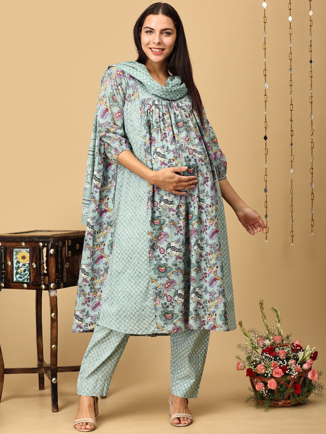 

The Mom Store Floral Printed Regular Pure Cotton Maternity Kurta with Pyjamas & Dupatta, Green