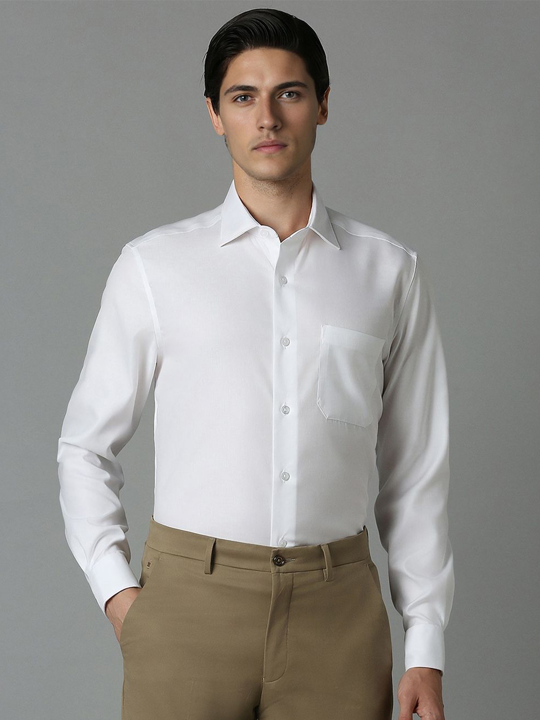 

Louis Philippe Men Solid Spread Collar Pure Cotton Formal Shirt, White