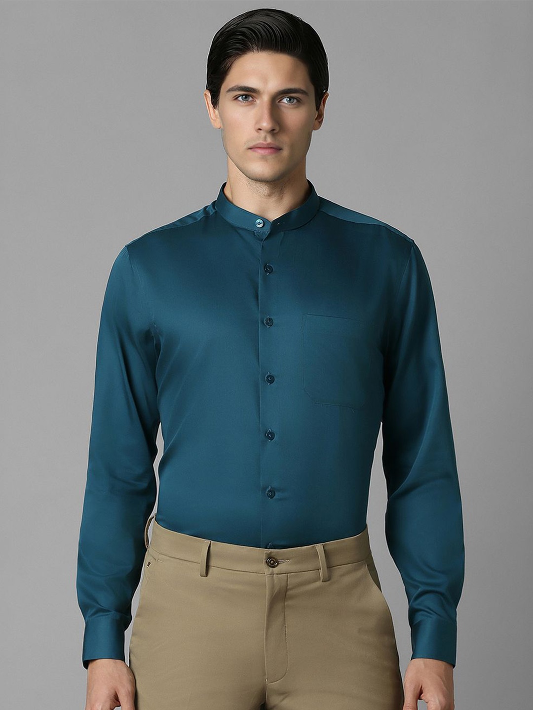 

Louis Philippe Men Solid Slim Fit Pure Cotton Formal Shirt, Green