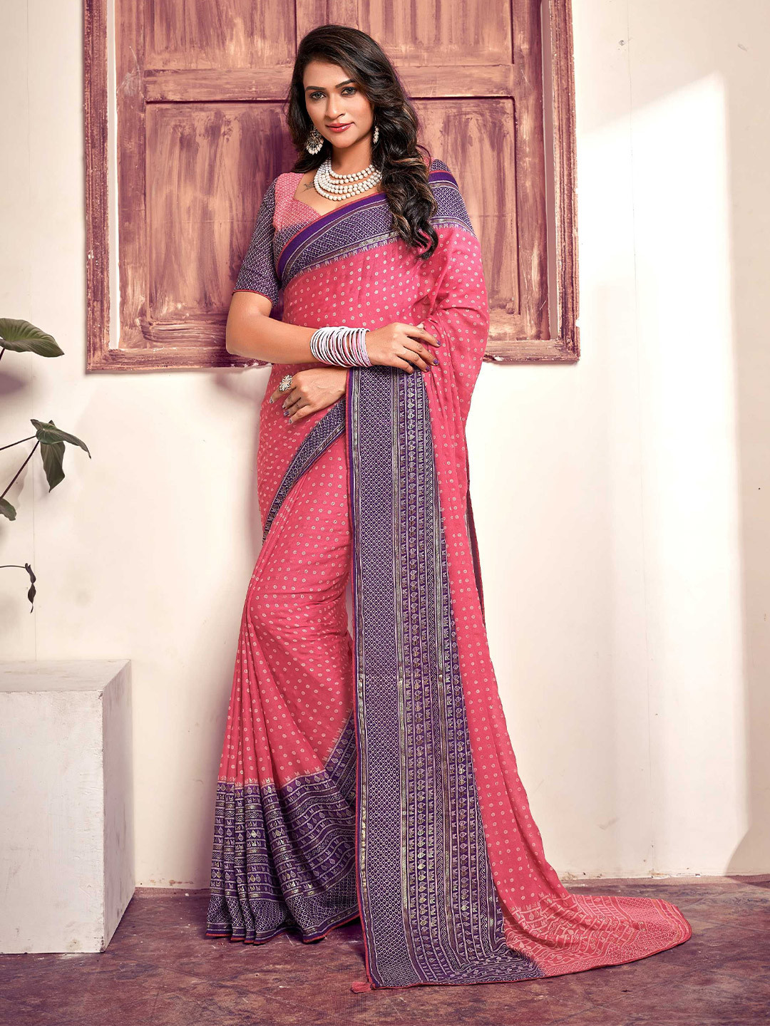 

Panzora Bandhani Printed Saree With Unstitched Blouse Piece, Pink