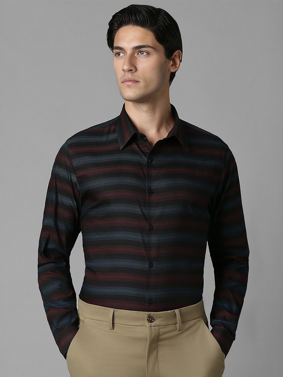

Louis Philippe Sport Men Horizontal Stripes Slim Fit Casual Shirt, Black