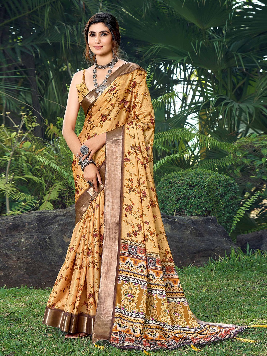 

Panzora Floral Printed Zari Tussar Saree, Yellow
