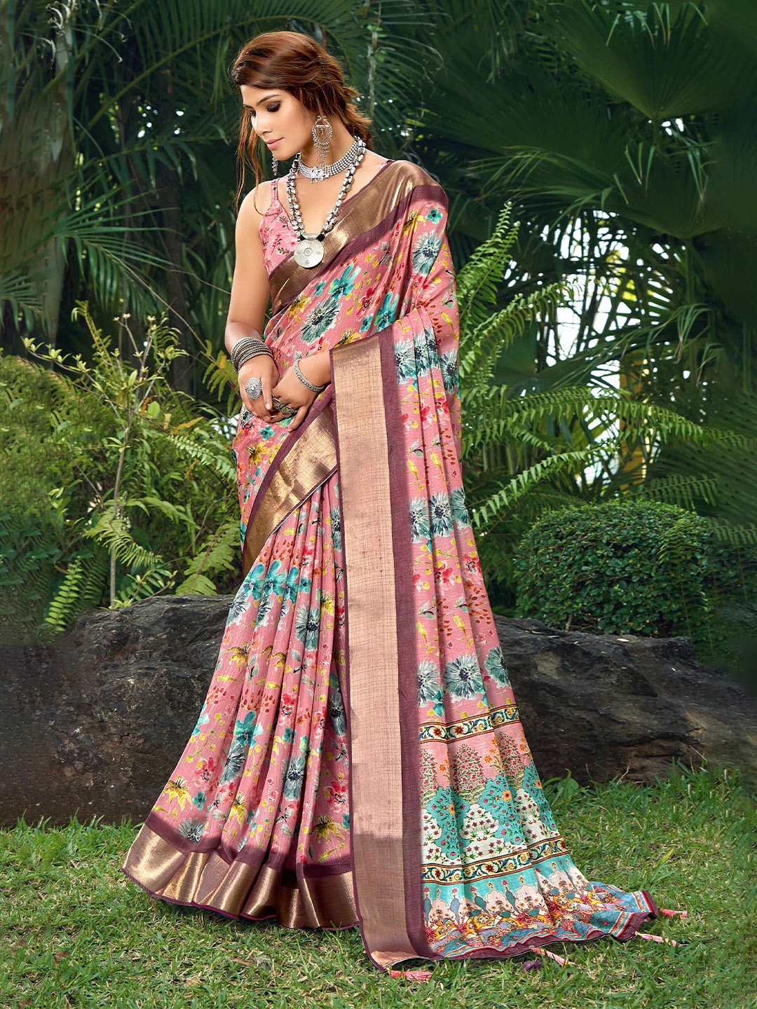 

Panzora Floral Zari Tussar Saree, Pink
