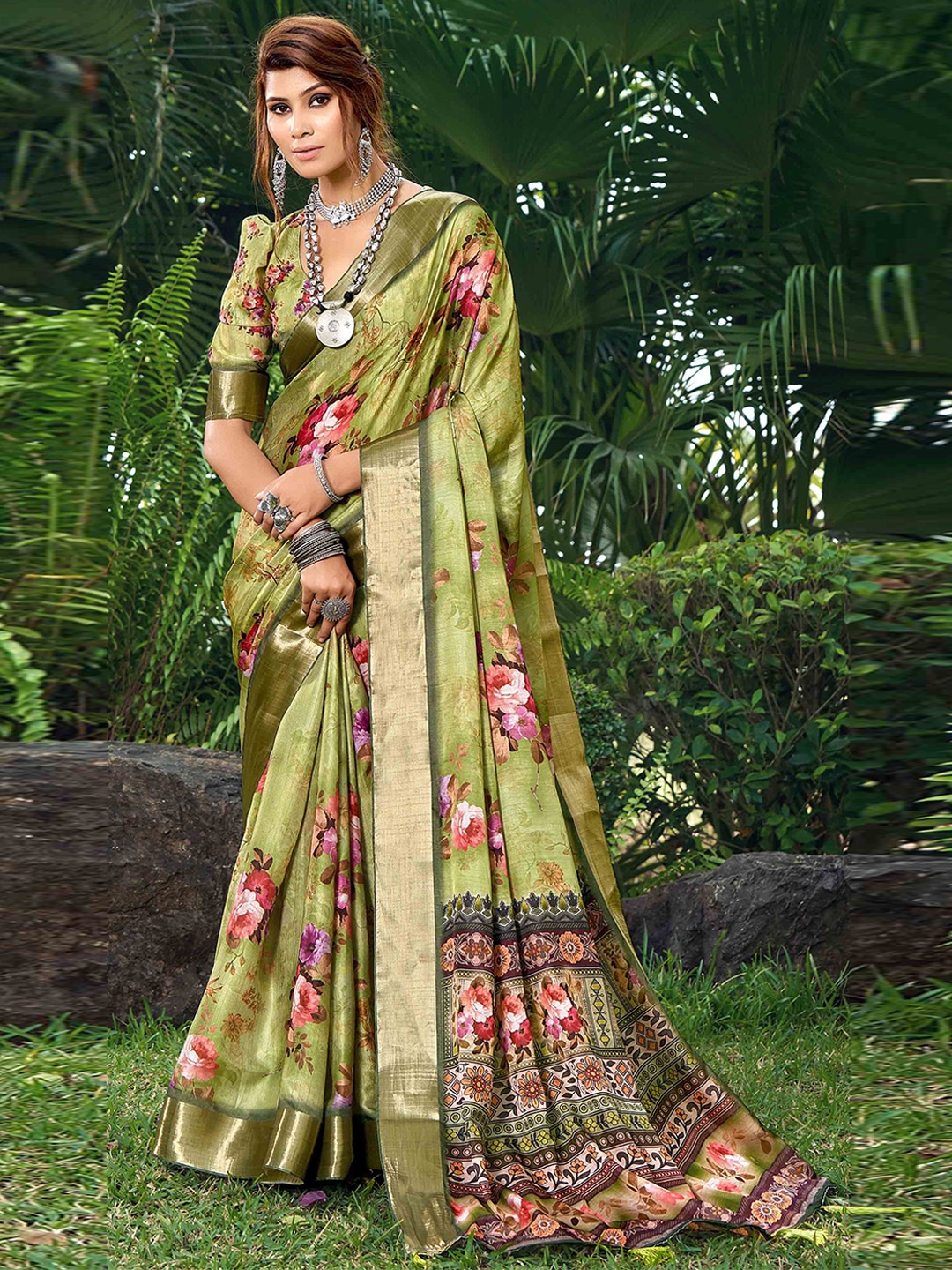 

Panzora Zari Floral Tussar Saree, Green