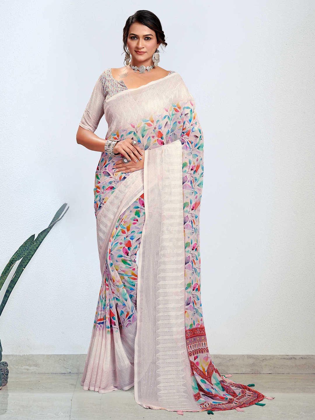 

Panzora Embellished Sequinned Saree, Lavender