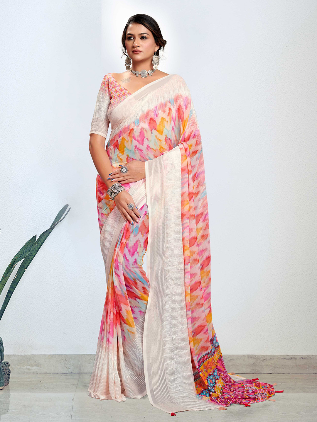

Panzora Printed Sequinned Saree, White
