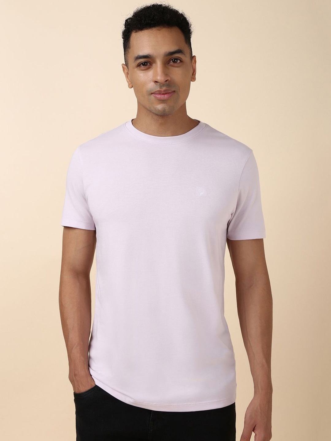 

Allen Solly Men Solid Round Neck T-shirt, Purple