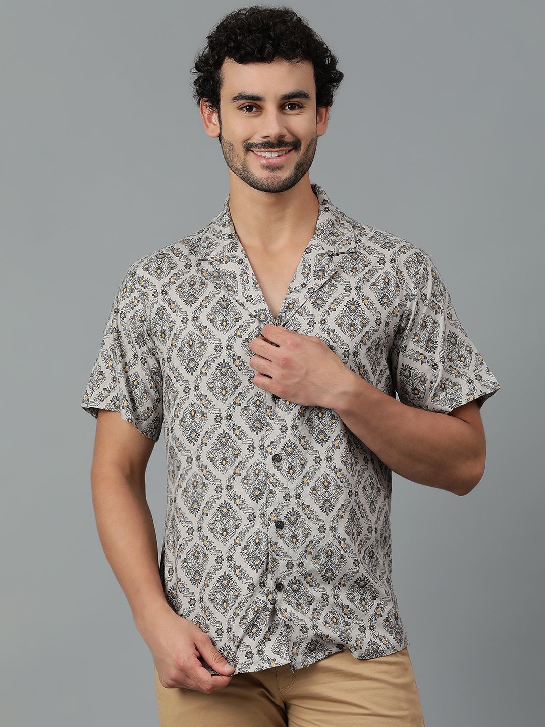 

Kotty Men Cuban Collar Floral Printed Casual Shirt, Grey