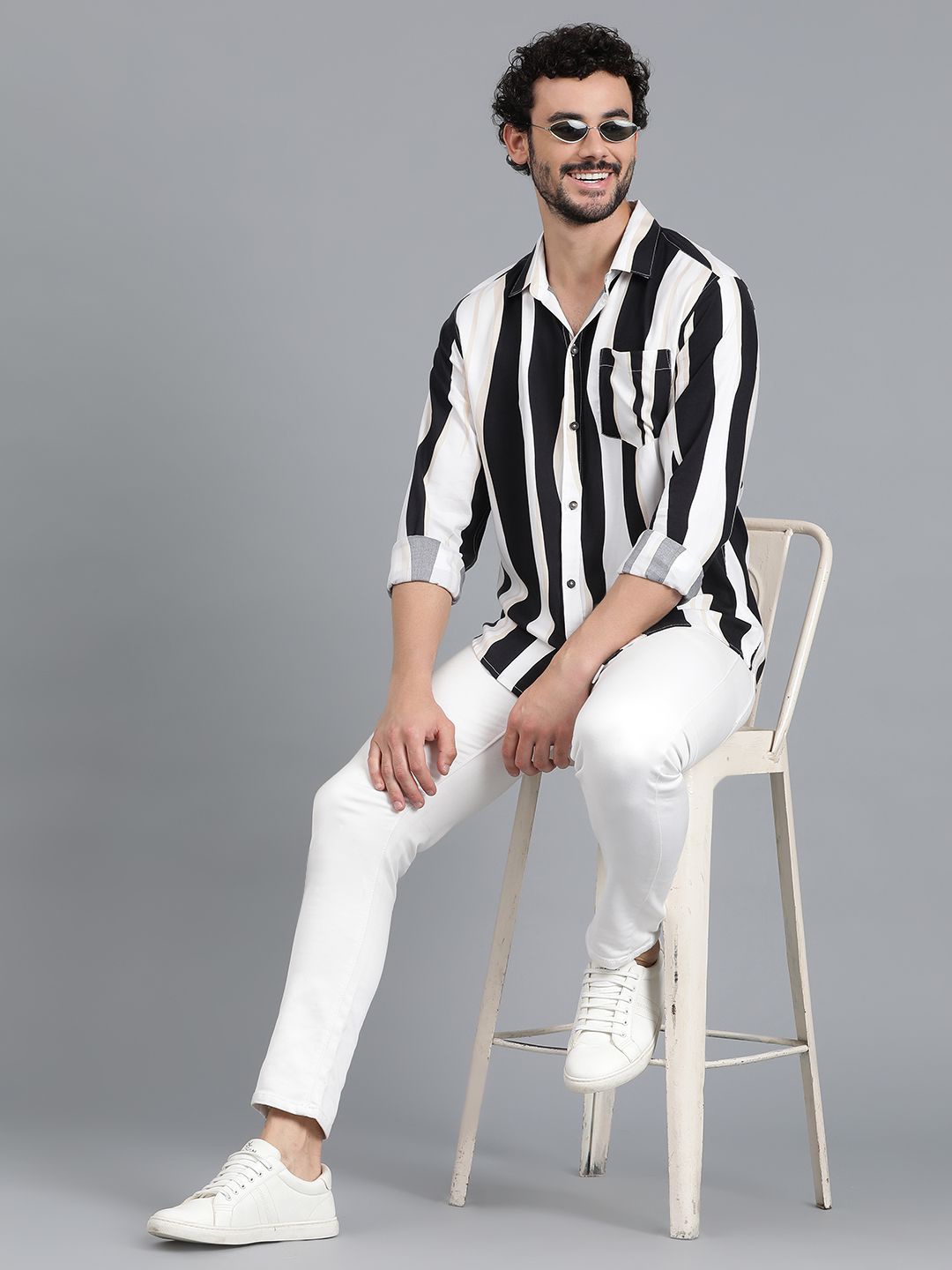 

Kotty Men Spread Collar Striped Casual Shirt, Off white