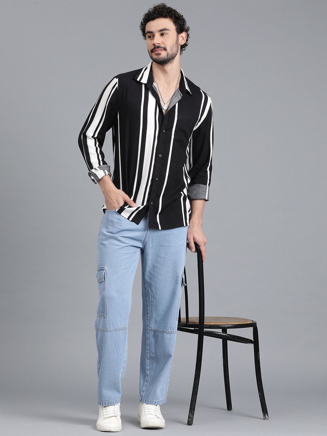 

Kotty Men Vertical Striped Casual Shirt, Black