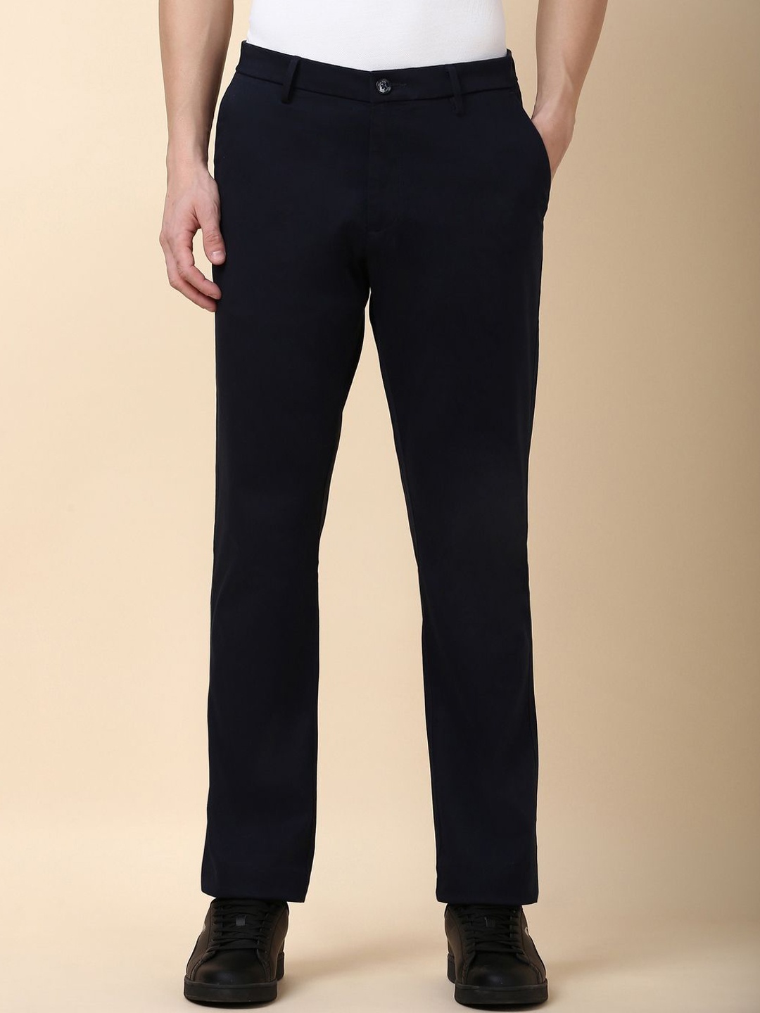 

Allen Solly Men Regular Fit Trousers, Navy blue