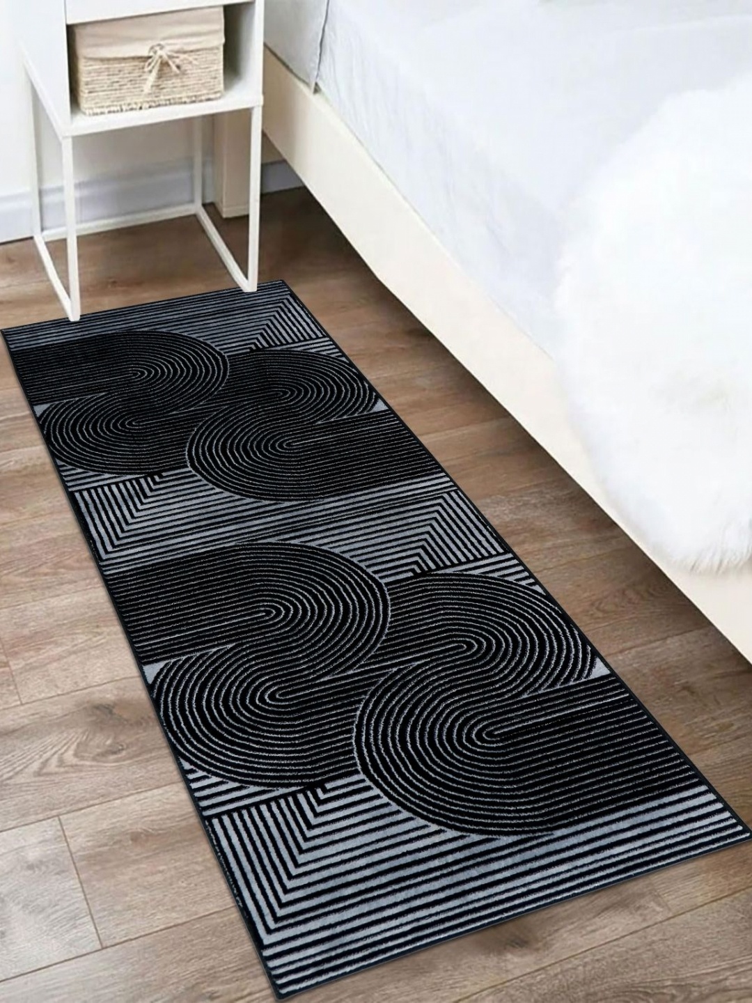 

MODEFE Grey & White Abstract Shaggy Anti-Skid Carpet