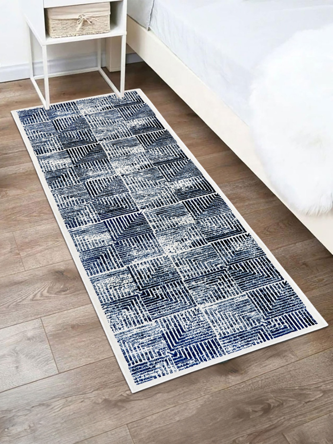 

MODEFE Blue & White Geometric Anti-Skid Nylon Carpet