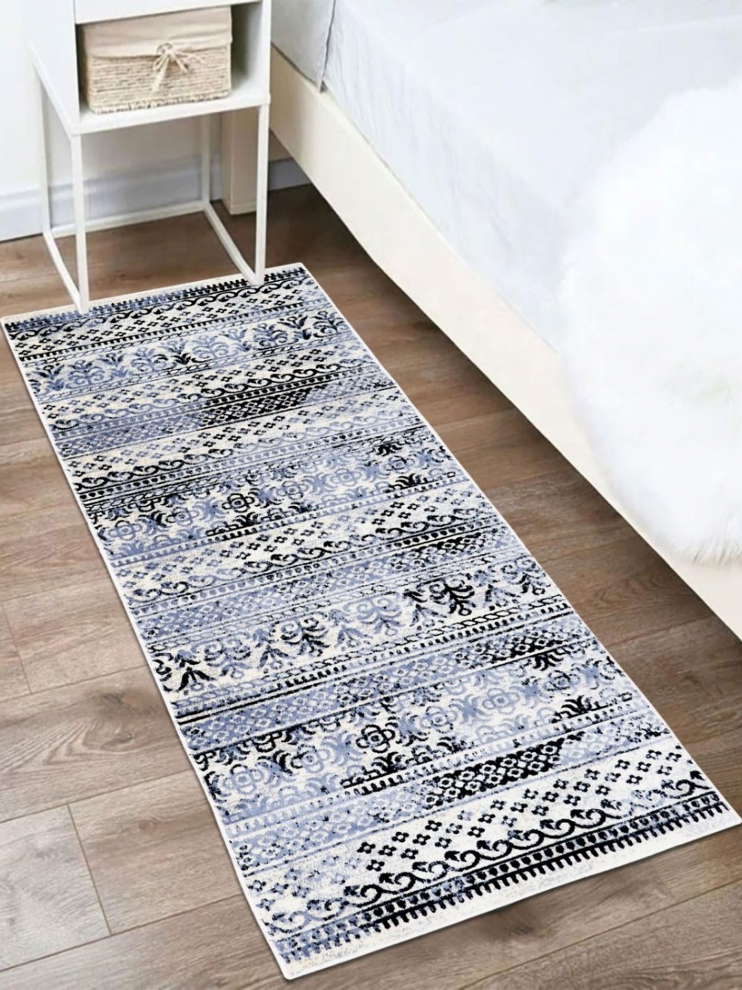 

MODEFE Grey & White Floral Anti-Skid Rectangular Carpet