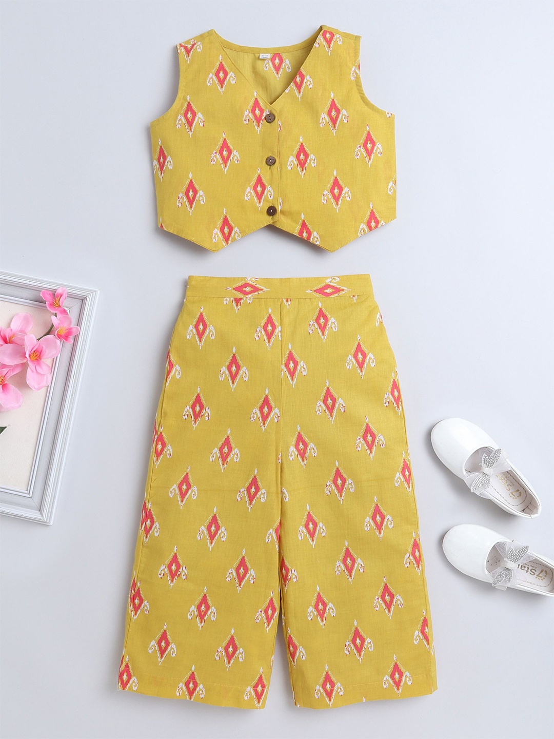 

The Magic Wand Girls V Neck Sleeveless Printed Coat with Palazzos, Mustard