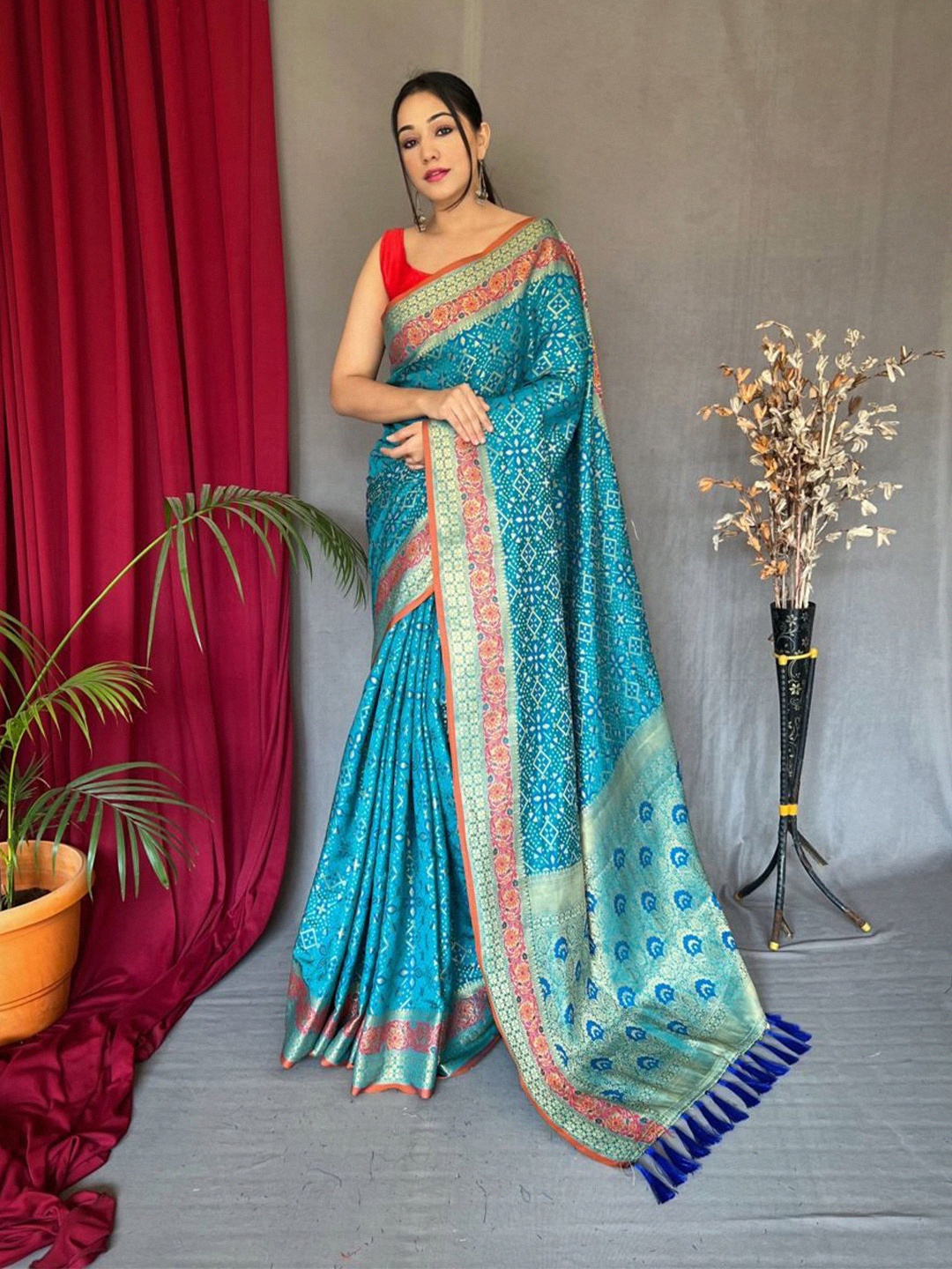 

bansari textiles Woven Design Zari Banarasi Saree, Turquoise blue