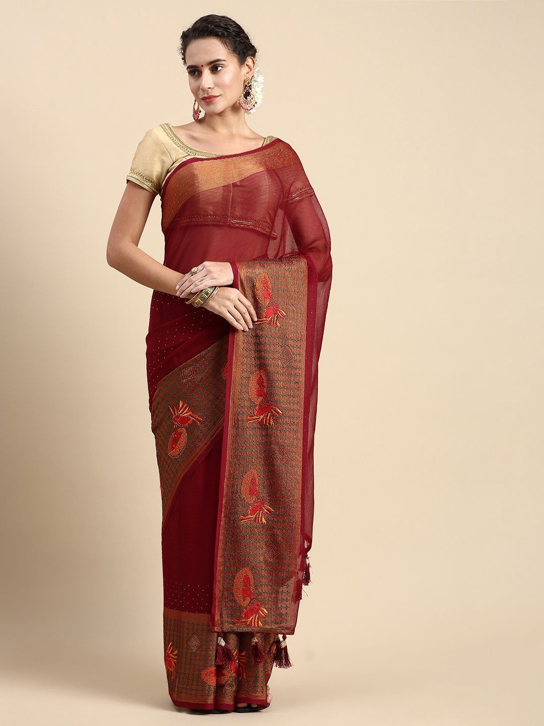 

HERE&NOW Embellished Zari Saree, Maroon