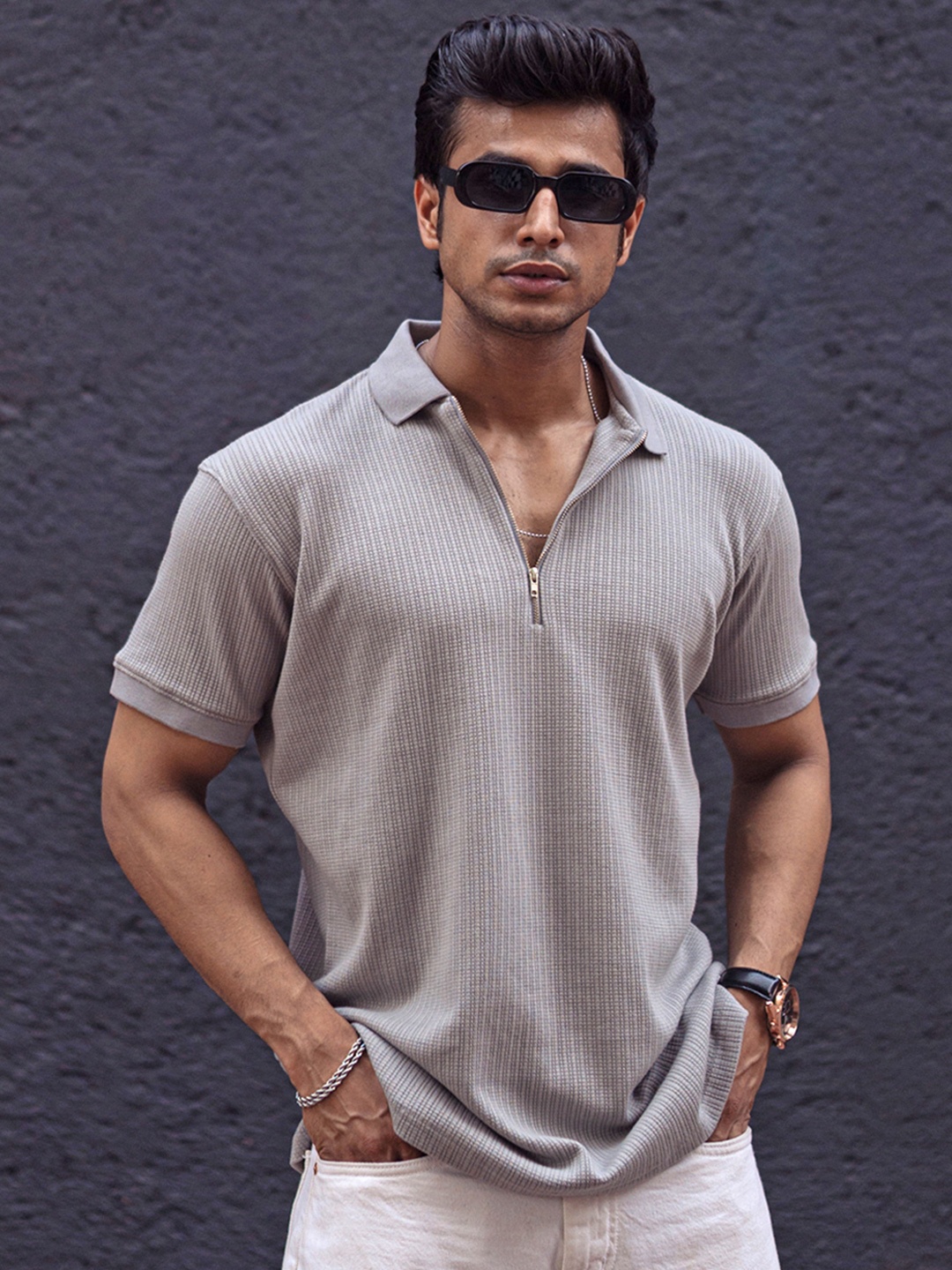 

Powerlook Men Self Design Zip Closure T-shirt, Grey