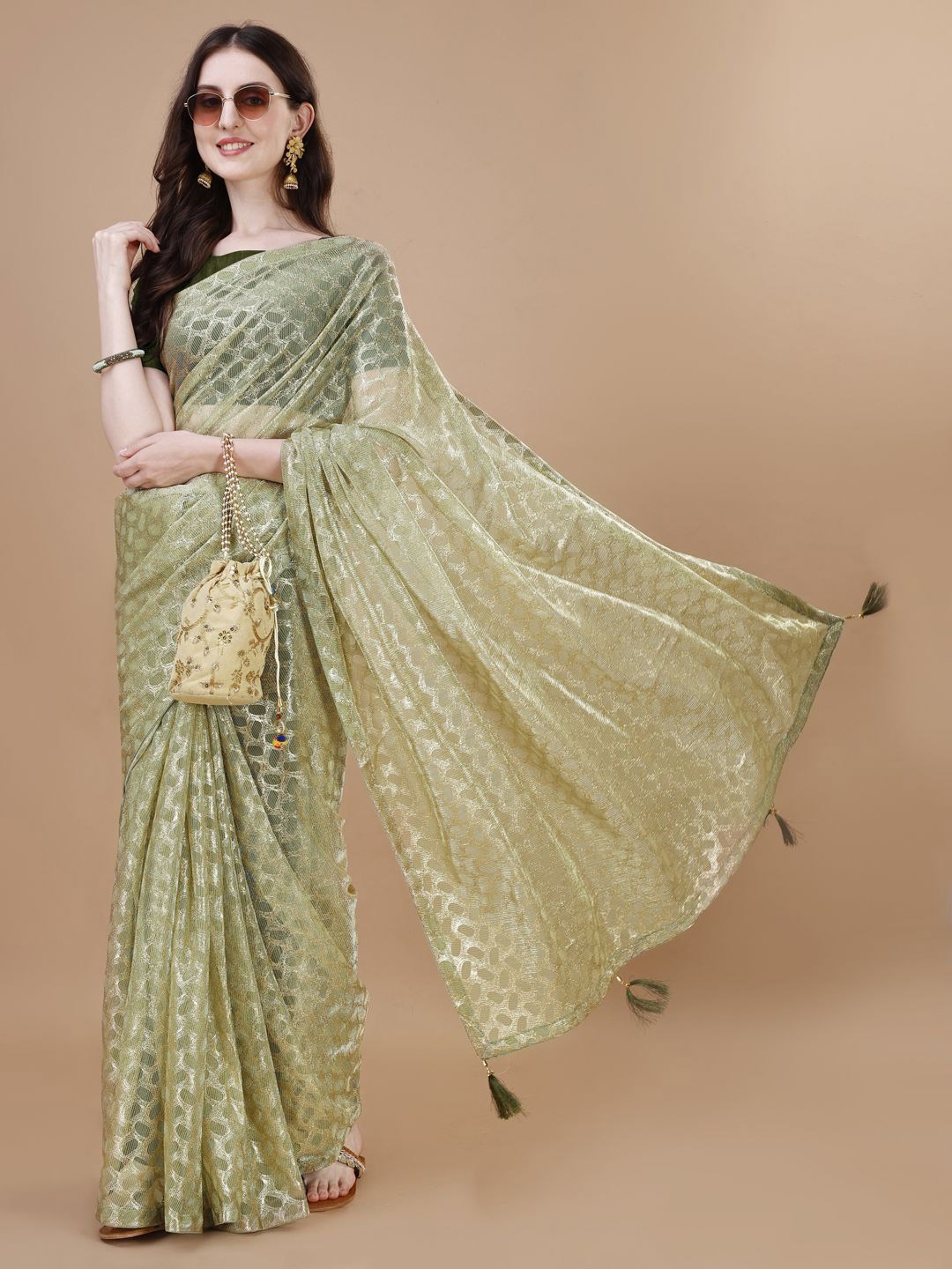 

HERE&NOW Printed Saree With Blouse Piece, Green