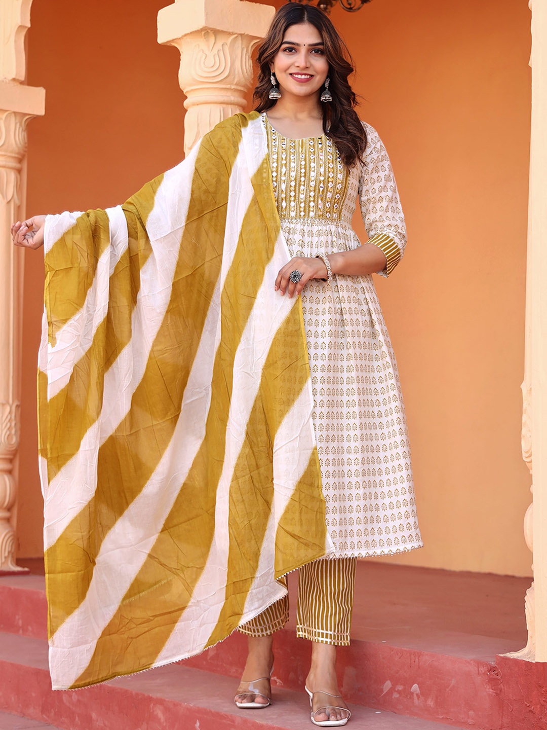 

TANESHWAR Ethnic Motifs Embroidered Regular Mirror Work Kurta with Trousers & With Dupatta, Cream