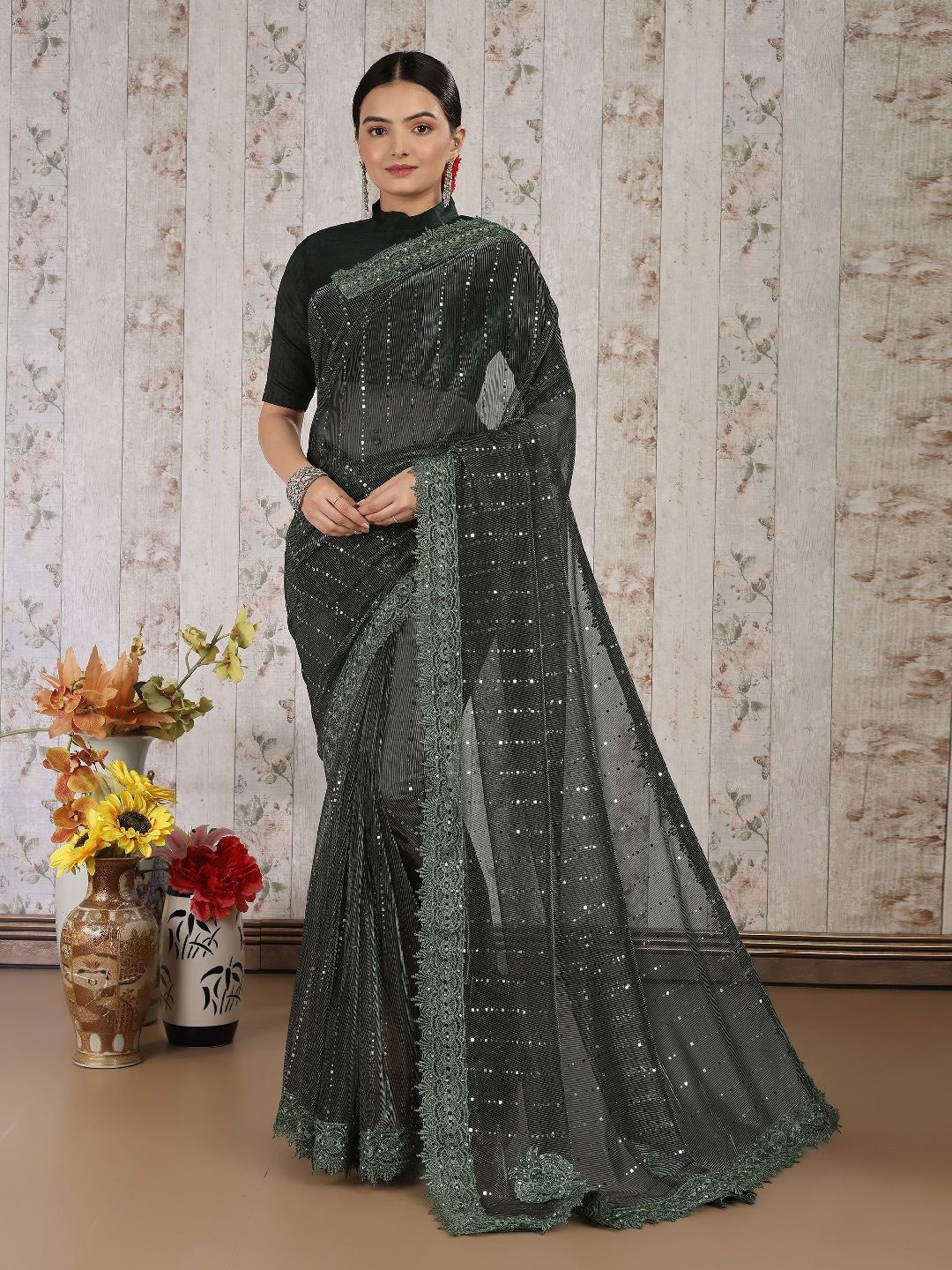 

HERE&NOW Embellished Mukaish Saree, Green
