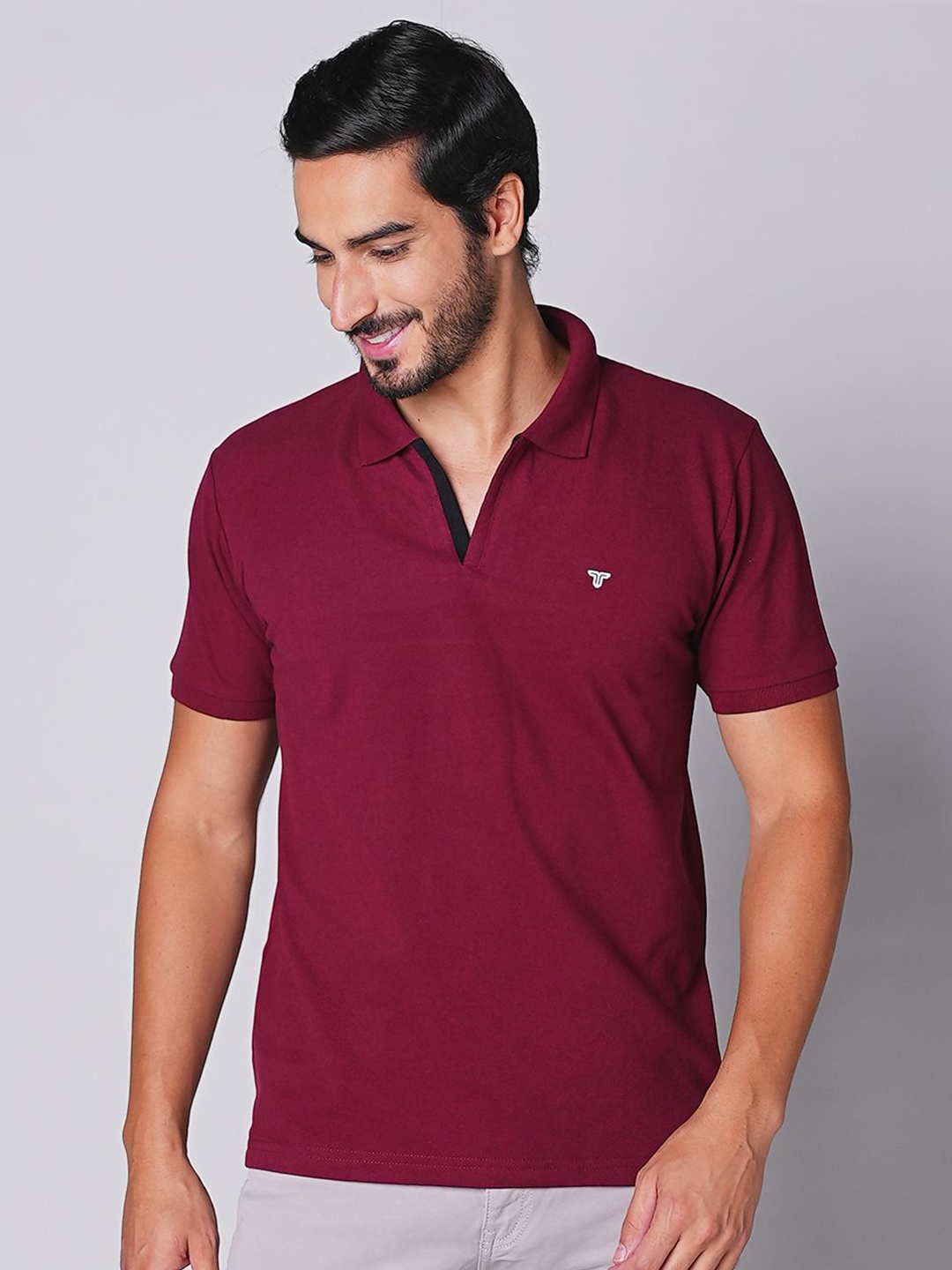 

TESSIO Men Solid Polo Collar T-shirt, Maroon