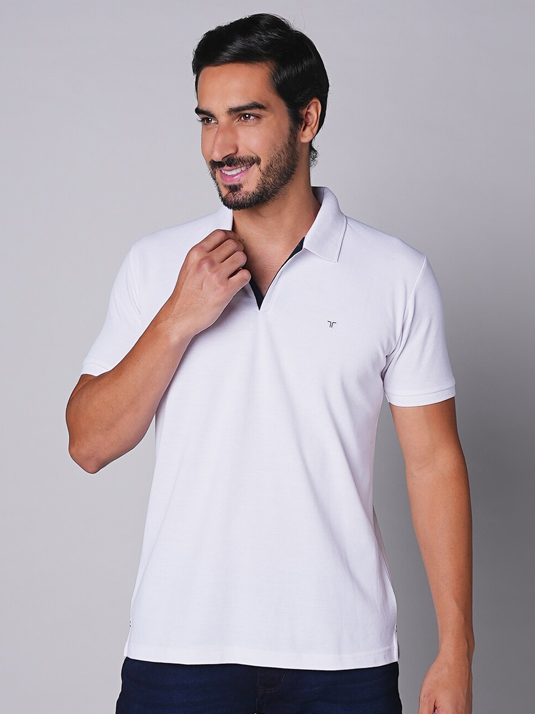 

TESSIO Men Solid Polo Collar T-shirt, White