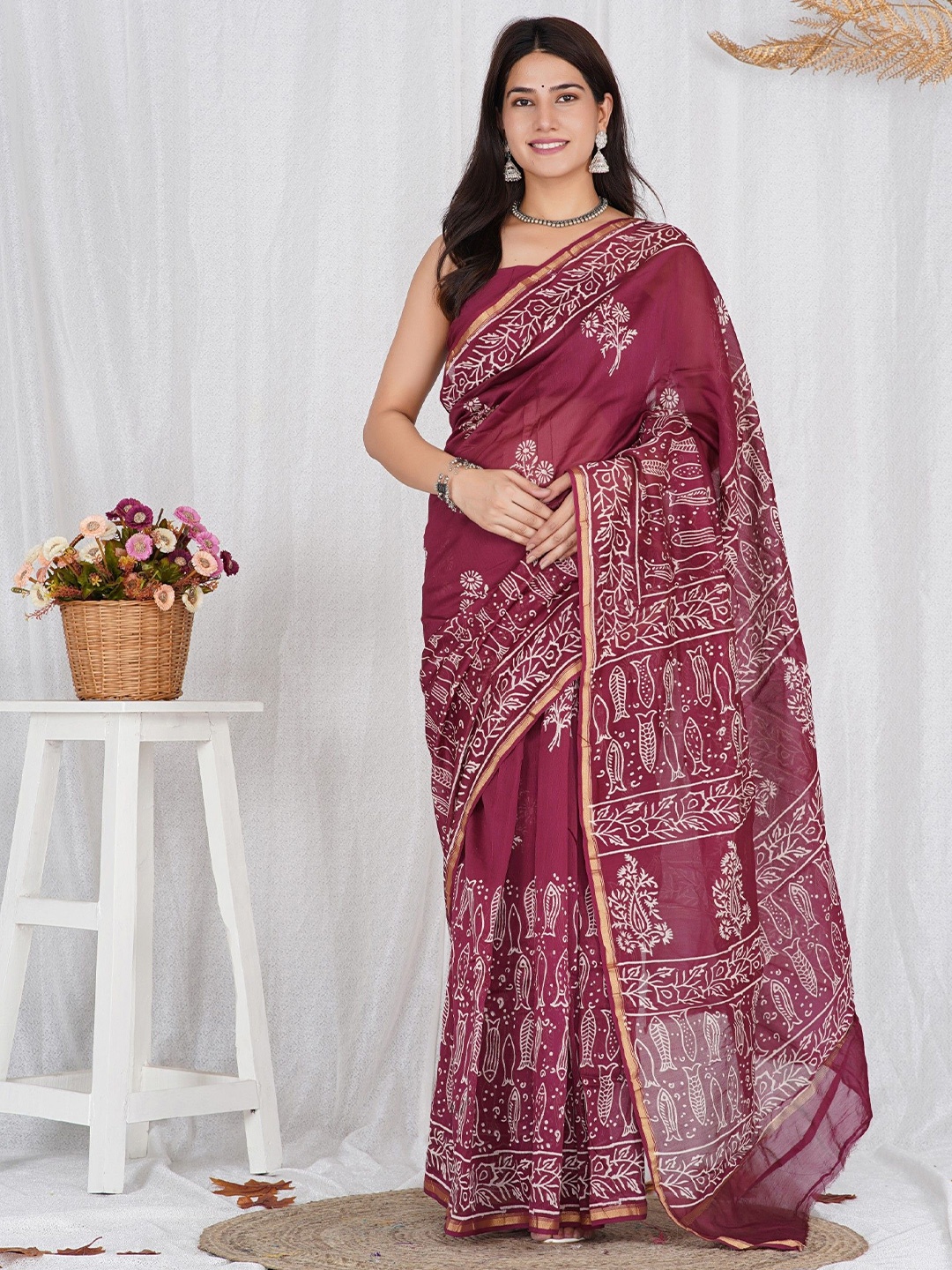 

Shivanya Handicrafts Zari Pure Silk Block Print Saree, Maroon