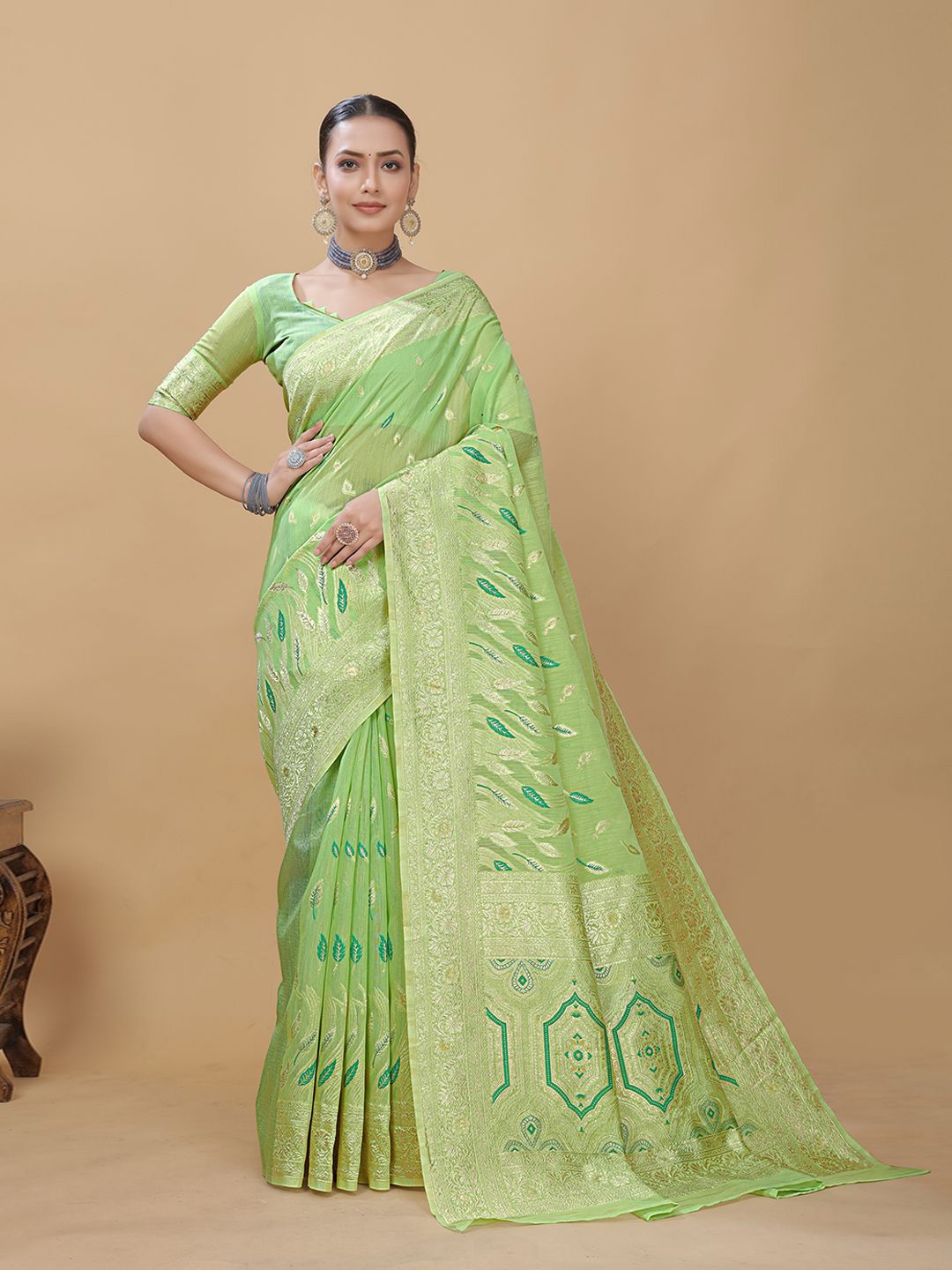 

RUDIT CREATION Woven Design Zari Linen Blend Saree, Green