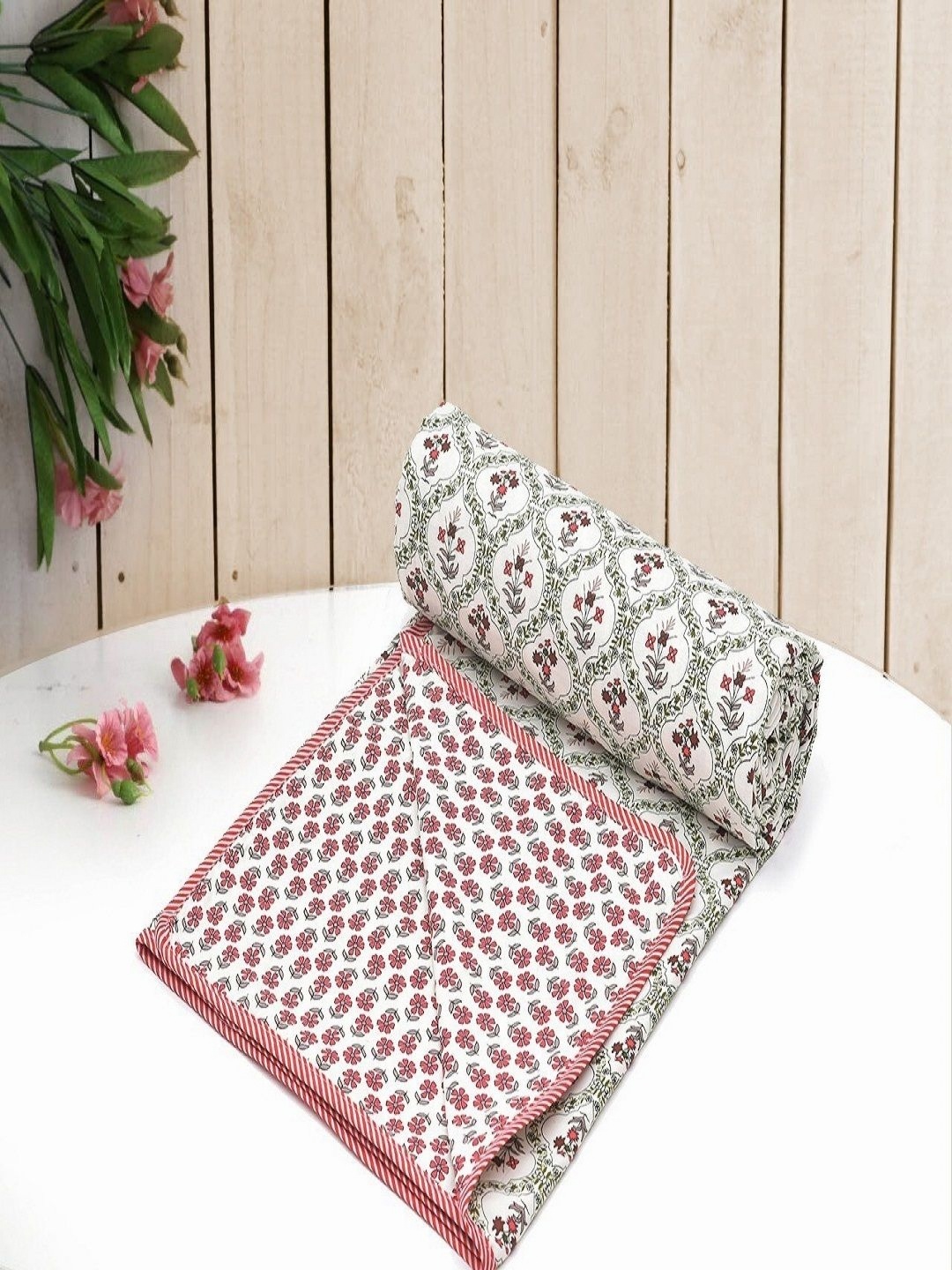 

CHICERY White & Red Floral AC Room 210 GSM Cotton Double Bed Dohar