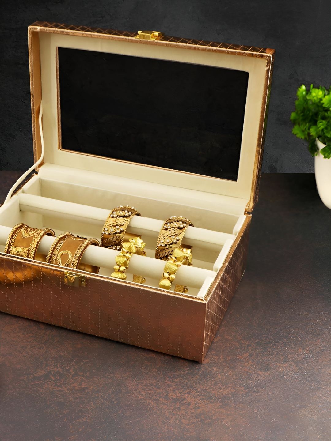

THE HOME CO. Copper Toned & White Textured Jewellery Organiser