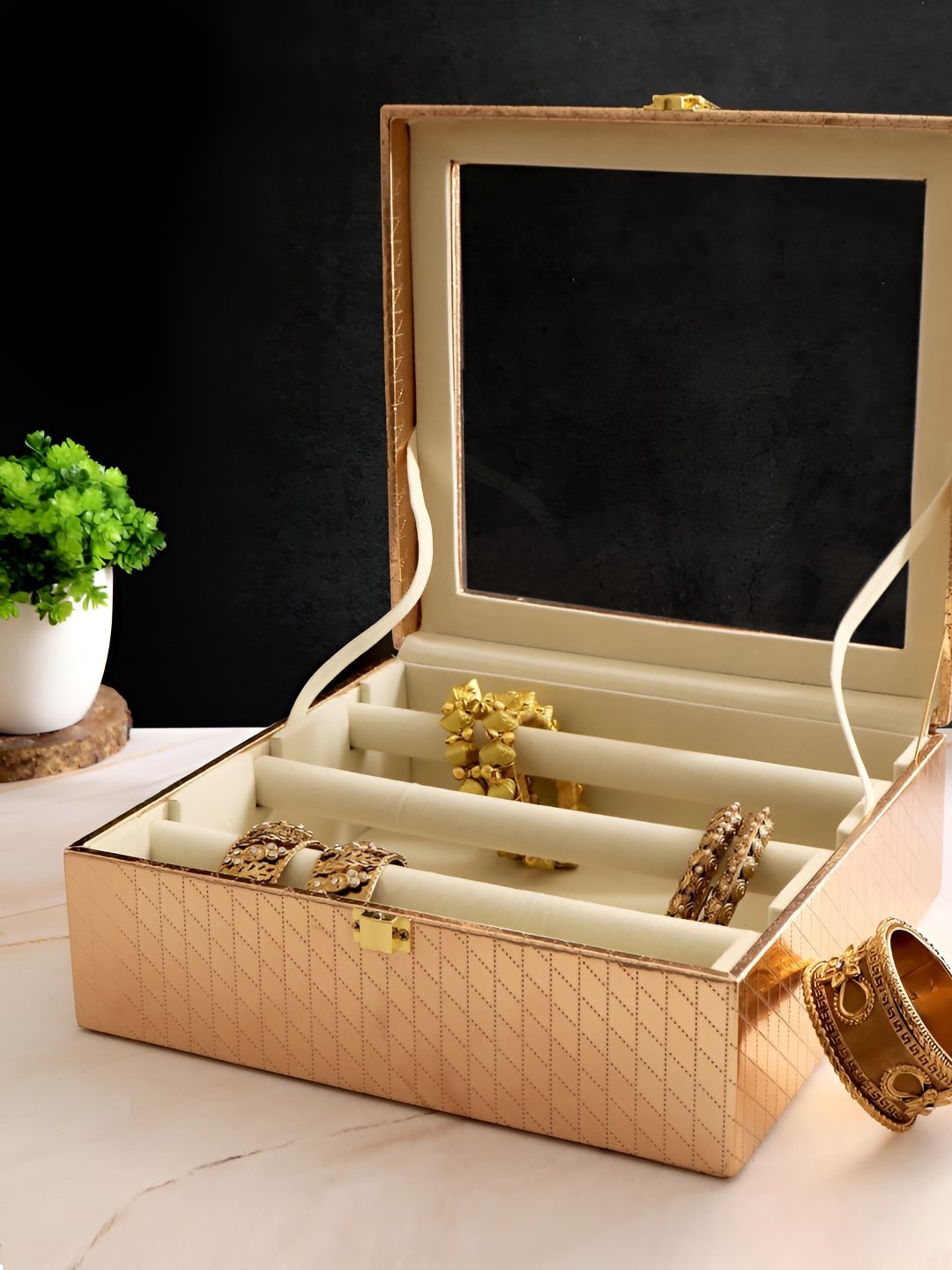 

THE HOME CO. Copper Toned & White Textured Jewellery Organiser