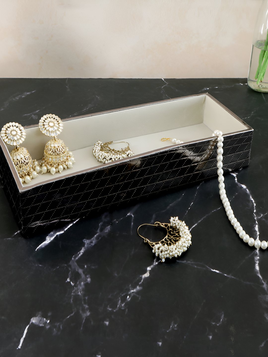 

THE HOME CO. Silver Toned & White Textured Jewellery Organiser