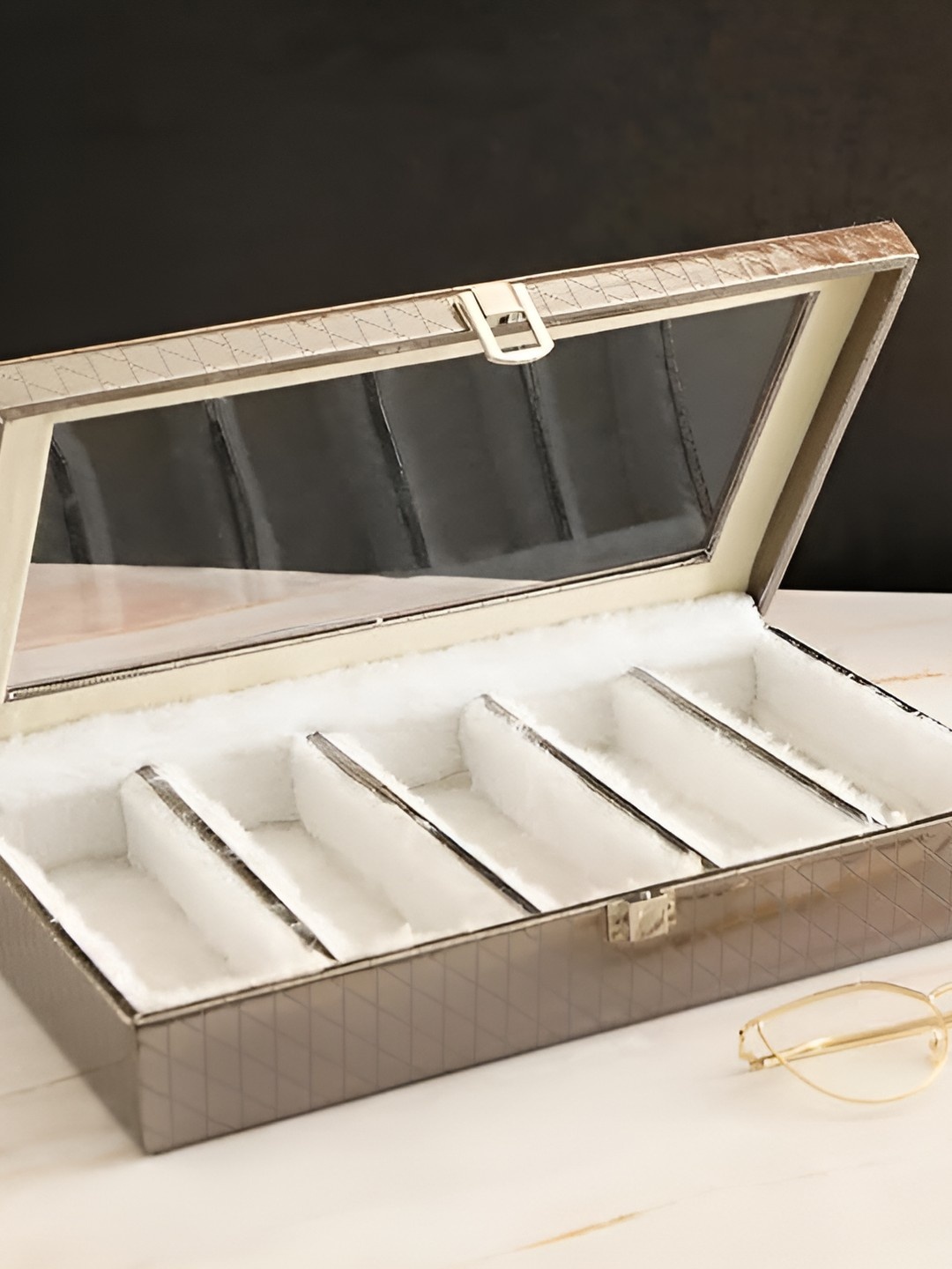 

THE HOME CO. Silver Toned & White Textured Jewellery Organiser