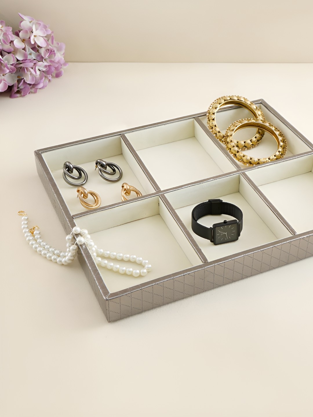 

THE HOME CO. Silver Toned & White Textured Jewellery Organiser