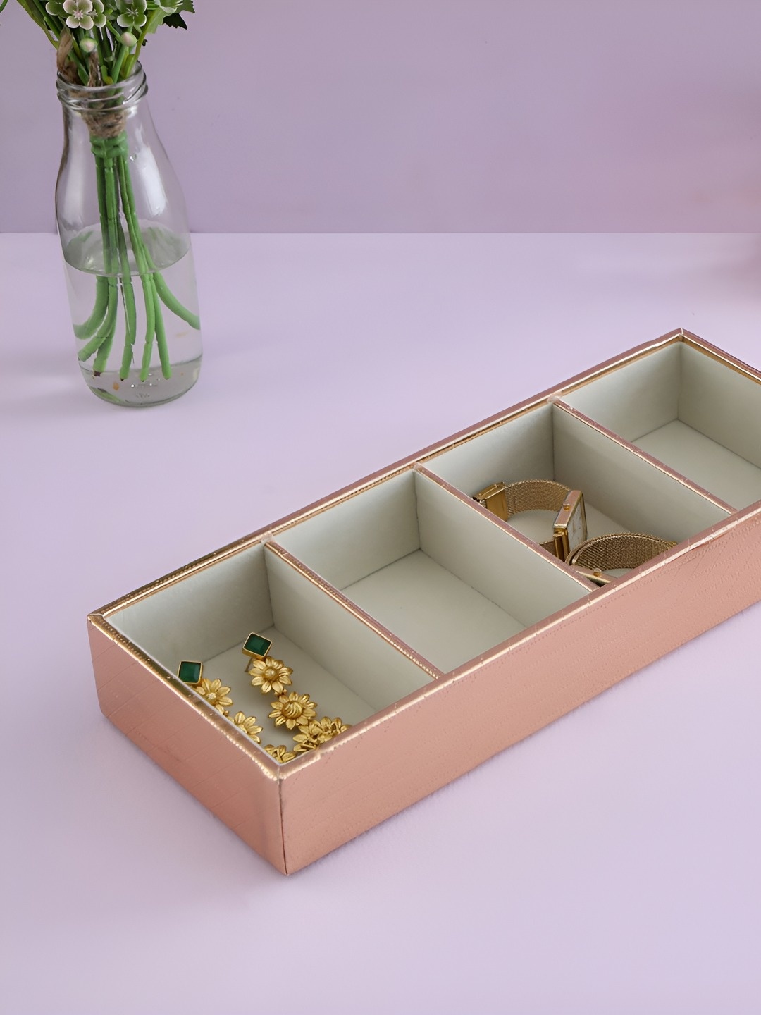 

THE HOME CO. Copper Toned & White Textured Jewellery Organiser