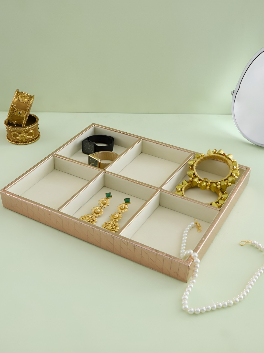 

THE HOME CO. Copper Toned & White Textured Jewellery Organiser