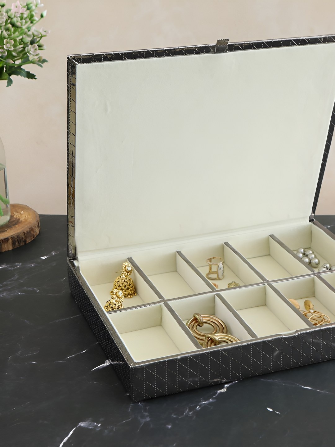 

THE HOME CO. Silver Toned & White Textured Jewellery Organiser
