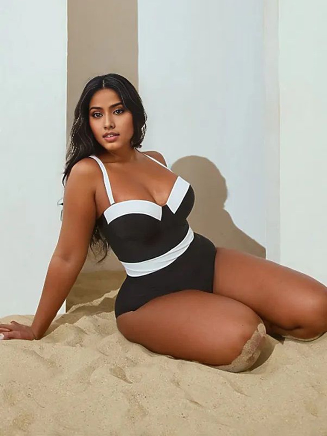 

FIESTA RESORTWEAR Colourblocked Shoulder Straps Bodysuit, Black