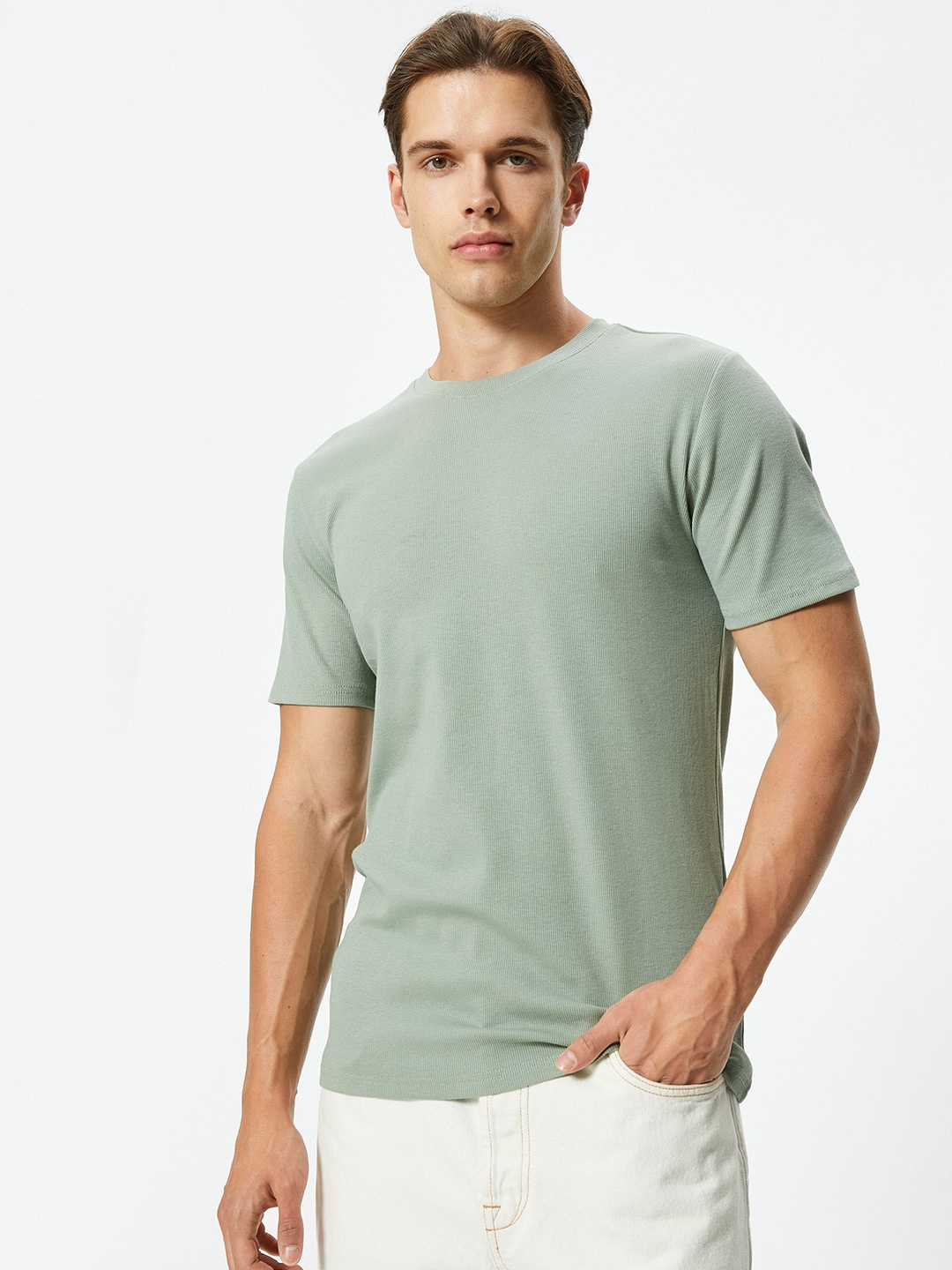 

Koton Men Round Neck Solid T-shirt, Grey