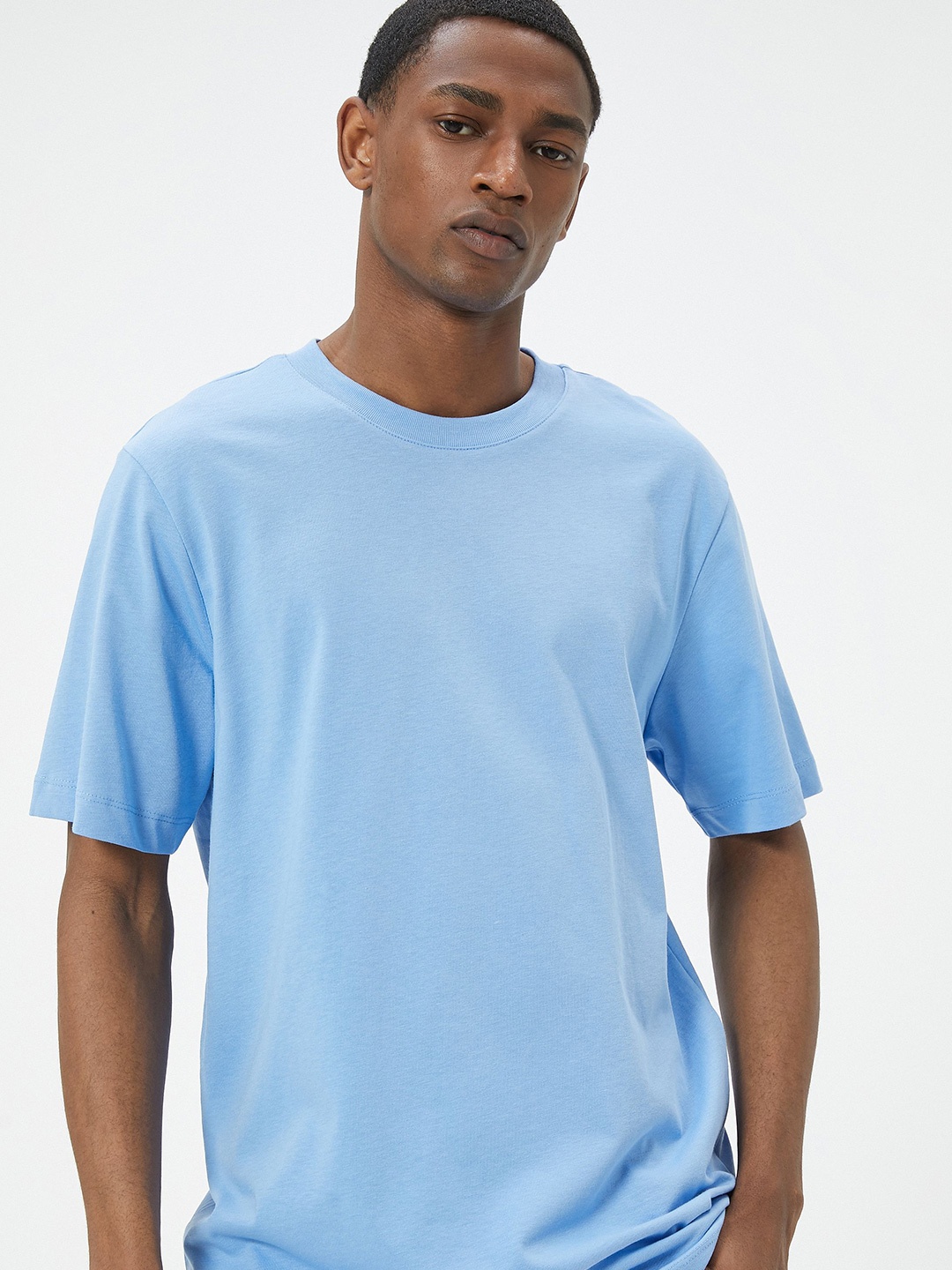 

Koton Men Round Neck Solid Pure Cotton Drop Shoulder Sleeves Longline T-shirt, Blue
