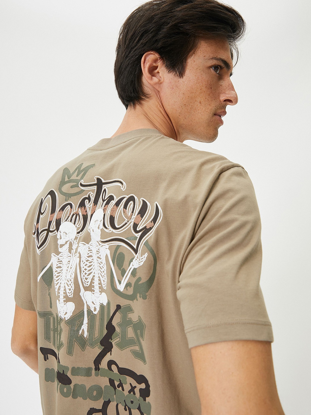 

Koton Men Typography Printed Round Neck Pure Cotton T-shirt, Brown