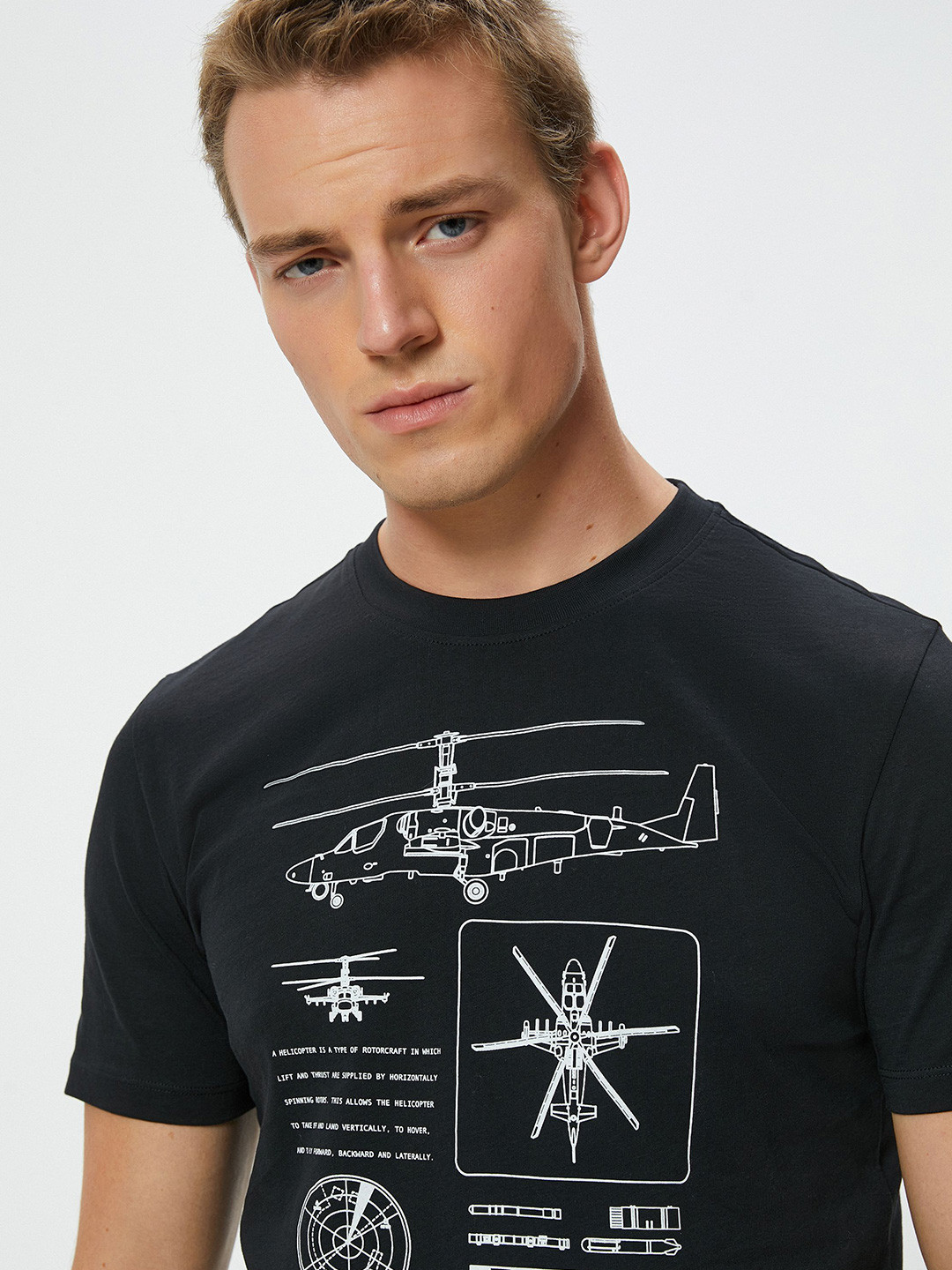 

Koton Men Graphic Printed Round Neck Pure Cotton Pockets T-shirt, Black