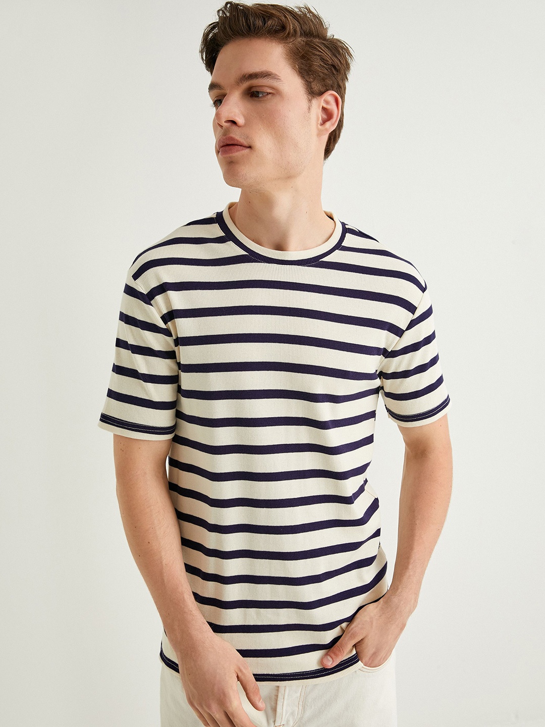 

Koton Men Striped Round Neck Pure Cotton T-shirt, Navy blue