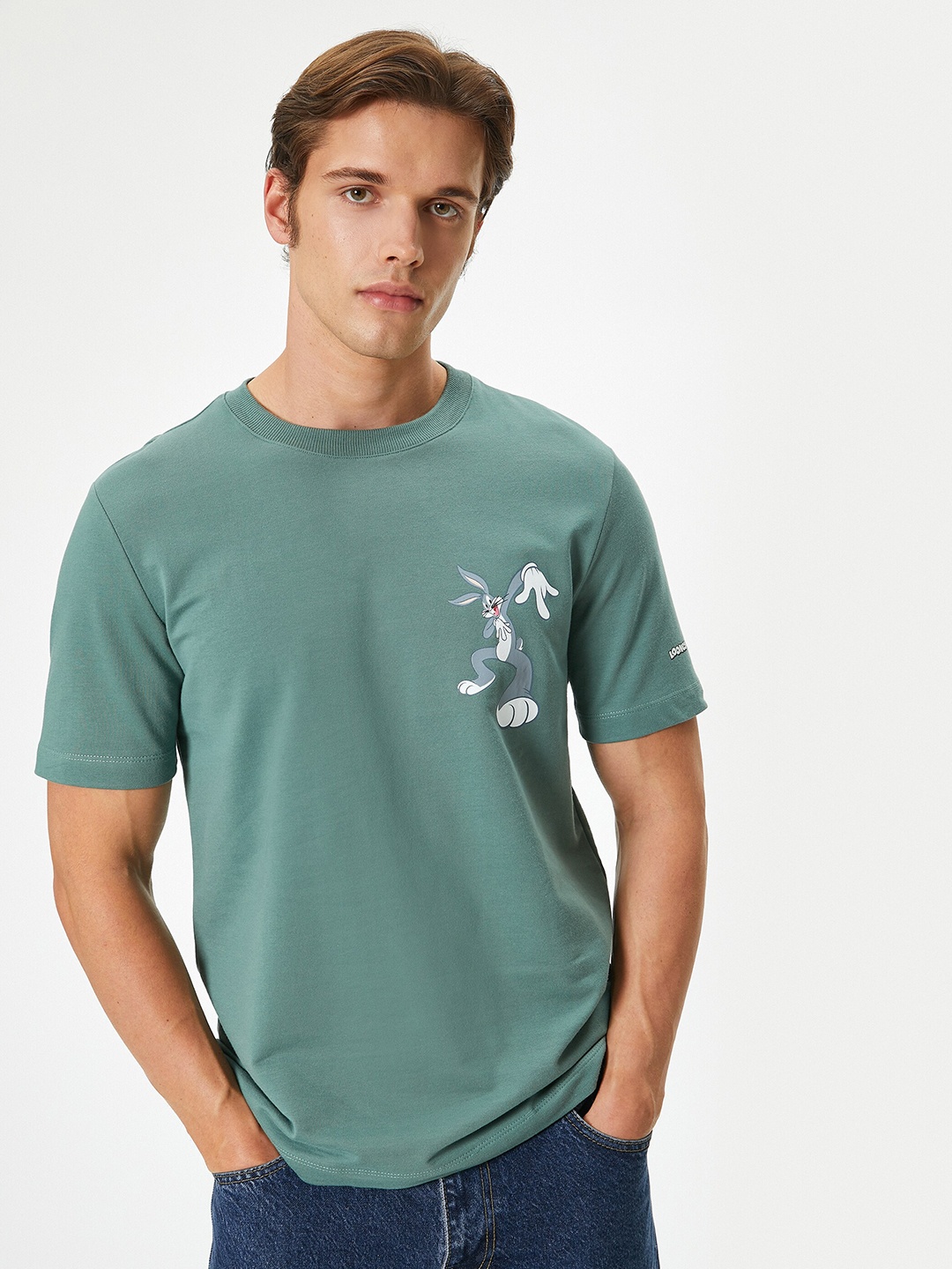 

Koton Men Solid Round Neck T-shirt, Sea green