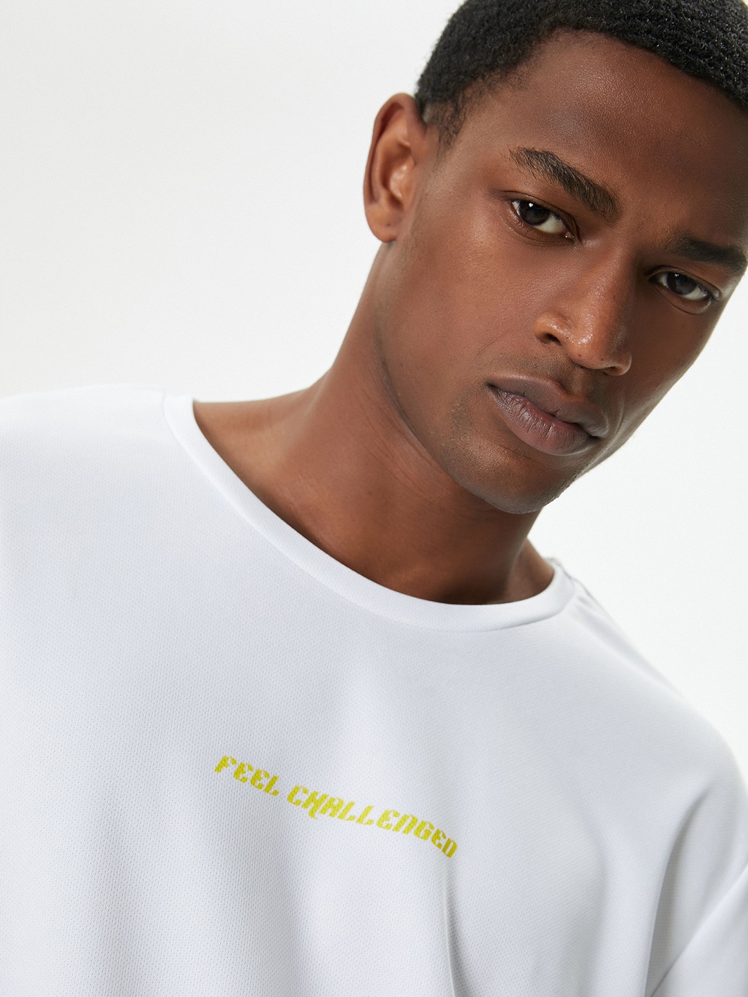 

Koton Men V-Neck Applique T-shirt, White