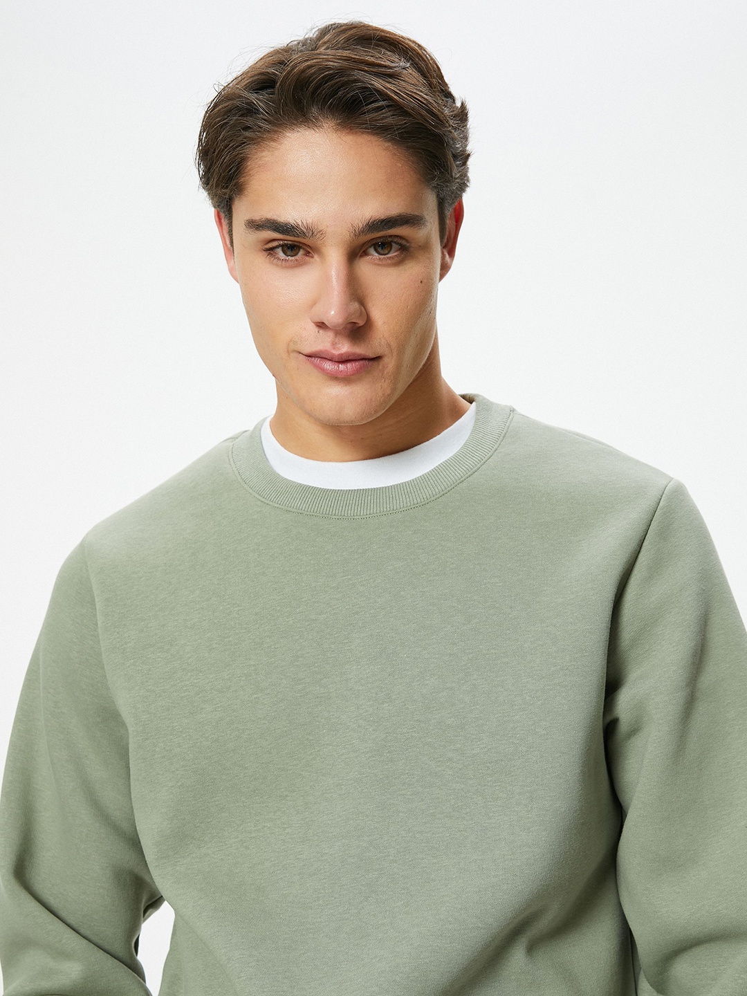 

Koton Men Long Sleeves Round Neck Sweatshirt, Green