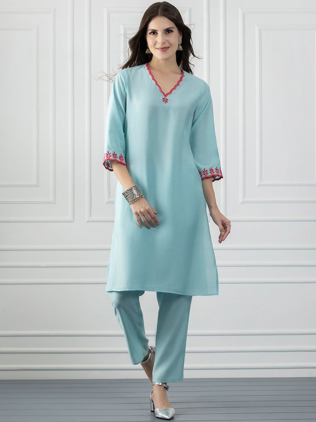 

SHAYE Floral Embroidered Regular Sequinned Straight Kurta With Trousers & With Dupatta, Blue